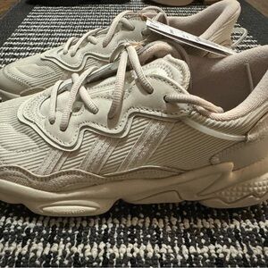 Adidas Ozweego in Beige, size 6.5 (Men) 8 (women)
